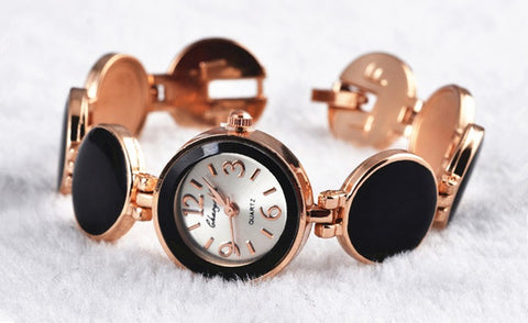 Wafer Design Round Dial Quartz Bracelet Watch - Glam Up Accessories