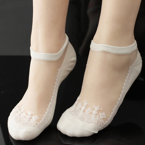 Soft Sheer Lace Ruffle Ankle Socks - Glam Up Accessories